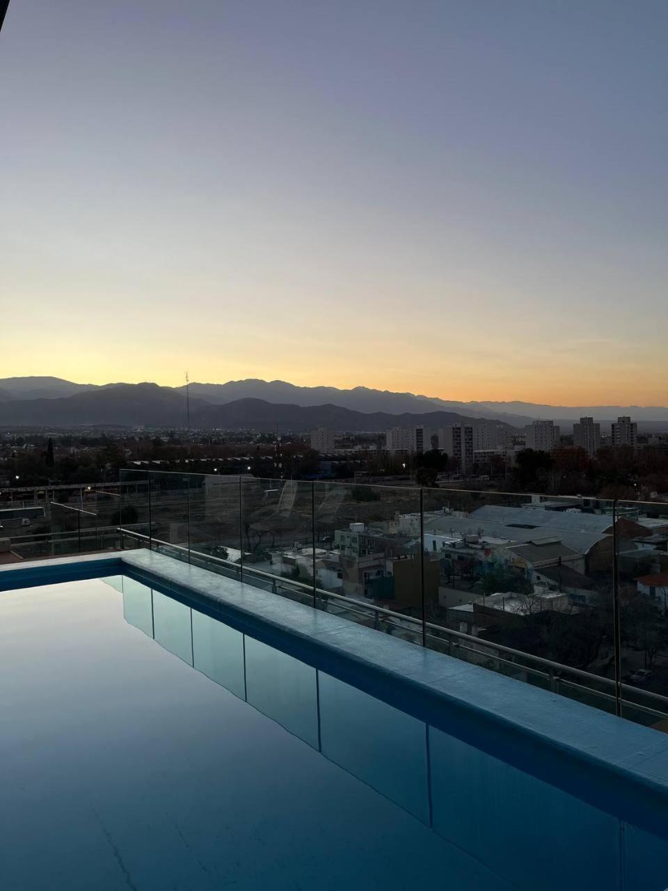 Apartamento Centrico Con Las Mejores Vistas De Мендоса Екстер'єр фото